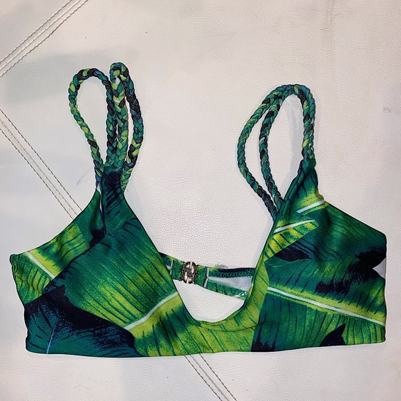 Zaful leaf print bikini top - Picture 3 of 8